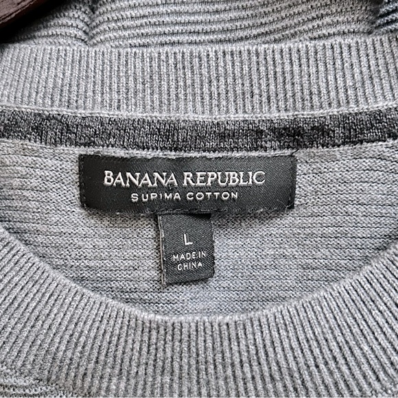 Banana Republic Long Sleeve Lightweight Pullover - Picture 4 of 5